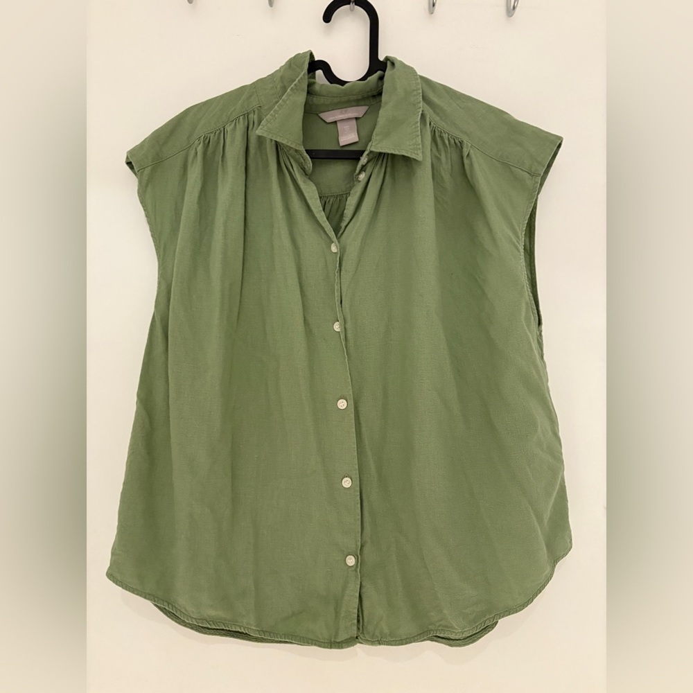 H&M green summer button down